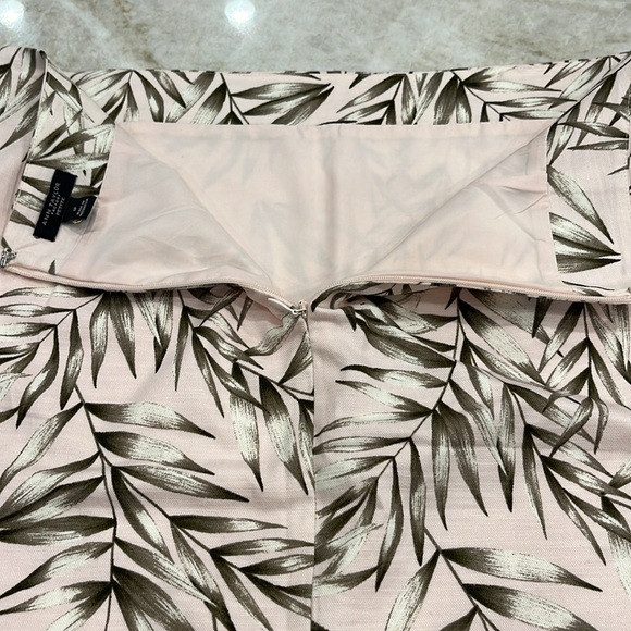 NEW Ann Taylor Factory | Pale‎ Pink Tropical Pencil Skirt | Petite Size 6 (6P) - Picture 4 of 10